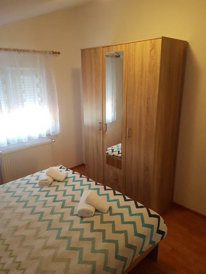 Apartmani Luca 파자나 외부 사진